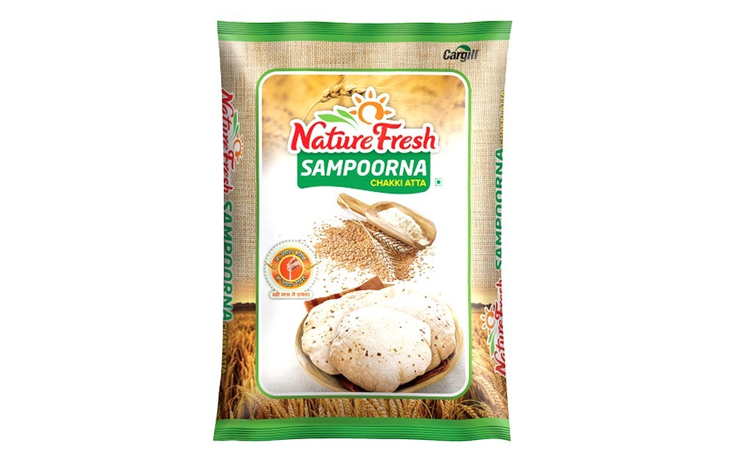 Nature Fresh Sampoorna Chakki Aata    Pack  5 kilogram